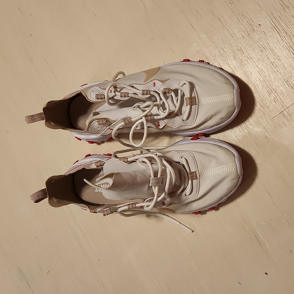 Nike Reacts 8.5W - Picture 2 of 6